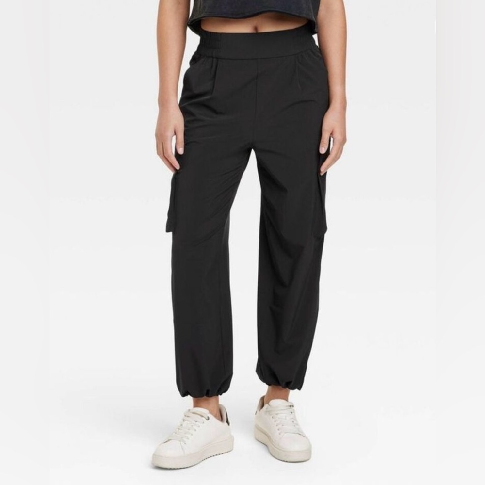 Joyspun Cinch Hem Woven Black High Rise Cargo Pants. Women’s size XXL. NWT.